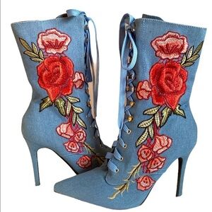 Embellished floral embroidery Goldtone metallic‎ hardware denim booties wome 6.5